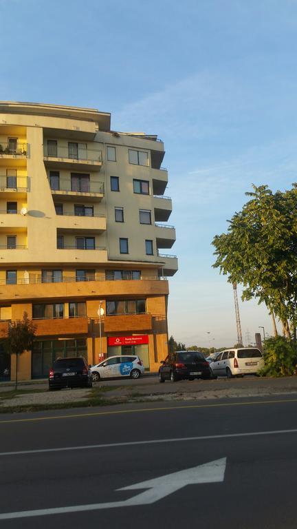 Ferienwohnung Tisza Parti Luxus Apartman Szegedin Exterior foto