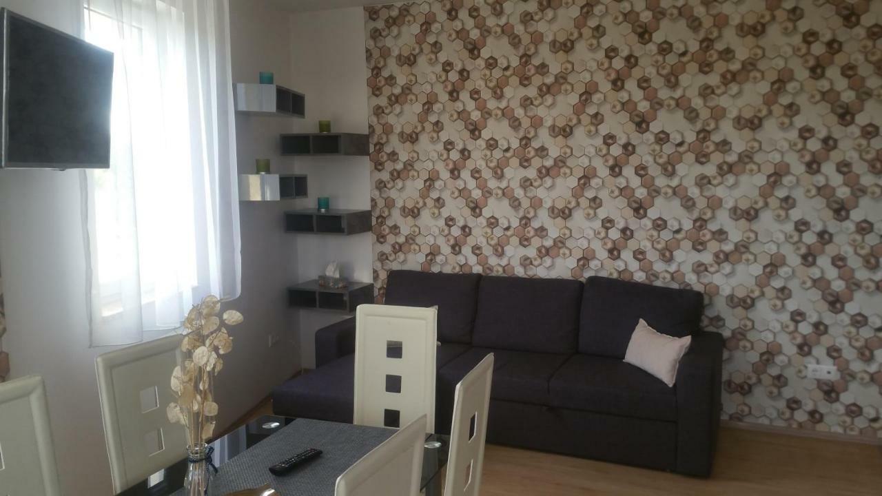 Ferienwohnung Tisza Parti Luxus Apartman Szegedin Exterior foto