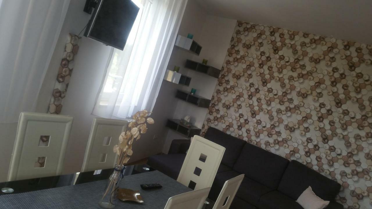 Ferienwohnung Tisza Parti Luxus Apartman Szegedin Exterior foto