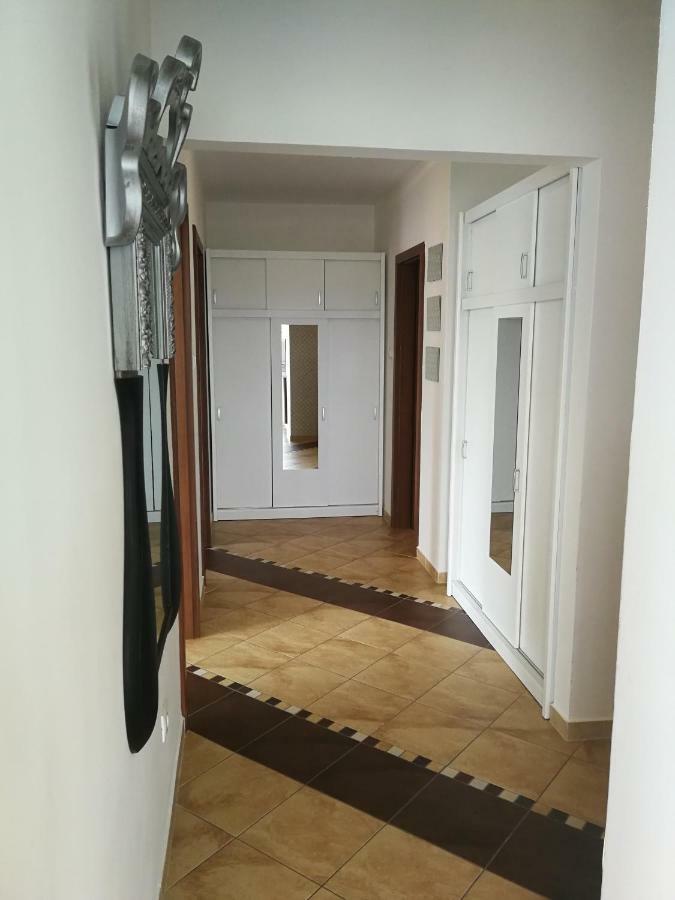 Ferienwohnung Tisza Parti Luxus Apartman Szegedin Exterior foto