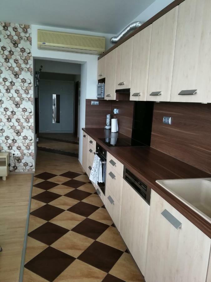 Ferienwohnung Tisza Parti Luxus Apartman Szegedin Exterior foto